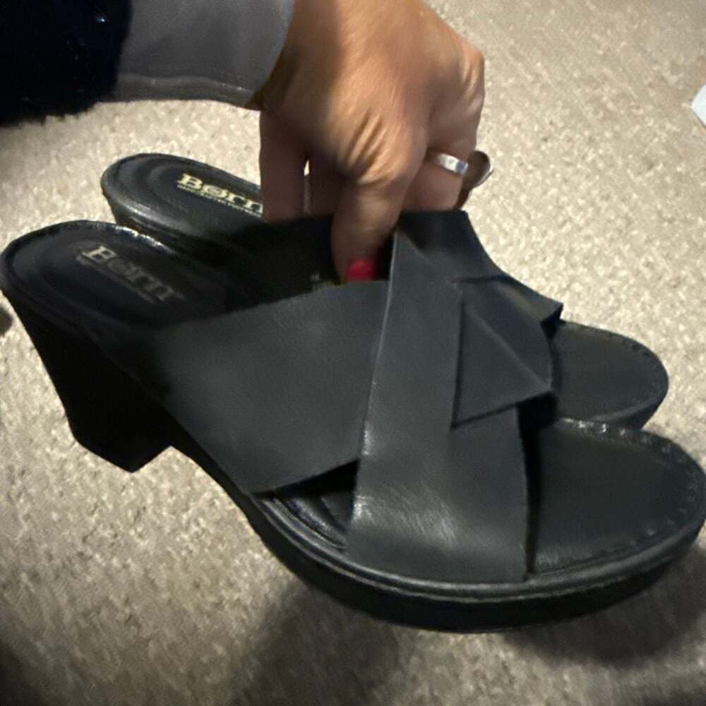 Born Black Leather Criss-Cross Wedge Sandals Mules Size 7